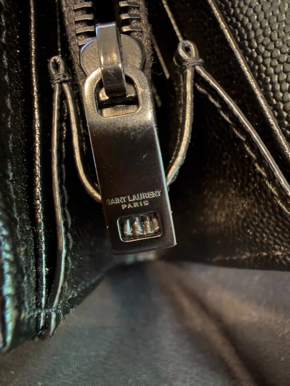 Yves Saint Laurent CASSANDRE MATELASSÉ envelope wallet in grain leather - Picture 6 of 8